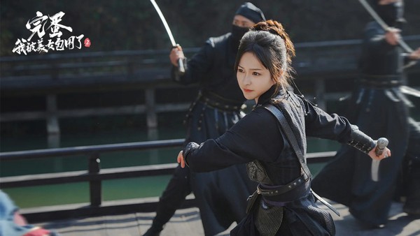 完蛋我被美女包围了2截图1